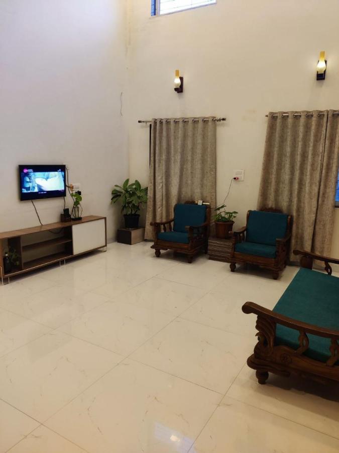 Myra'S House Villa Колхапур Екстериор снимка